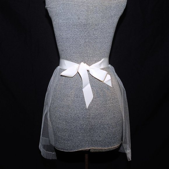 Vintage 50's White Tulle Sexy Hostess Half Apron Red Ribbon Detail Bridal Shower - Picture 6 of 8